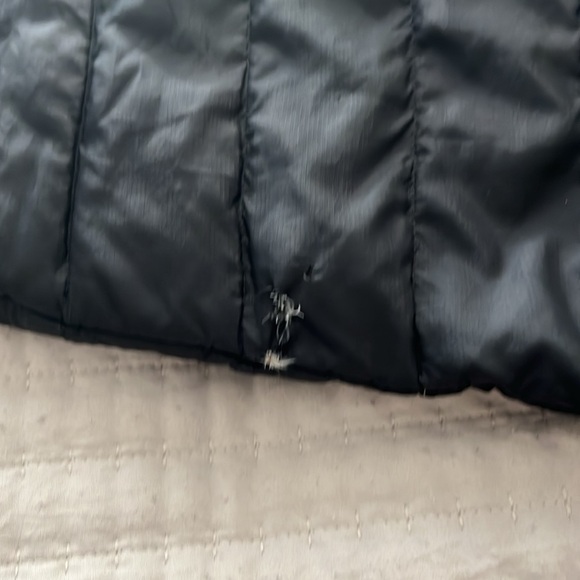 Patagonia Black Puffer - Picture 2 of 3